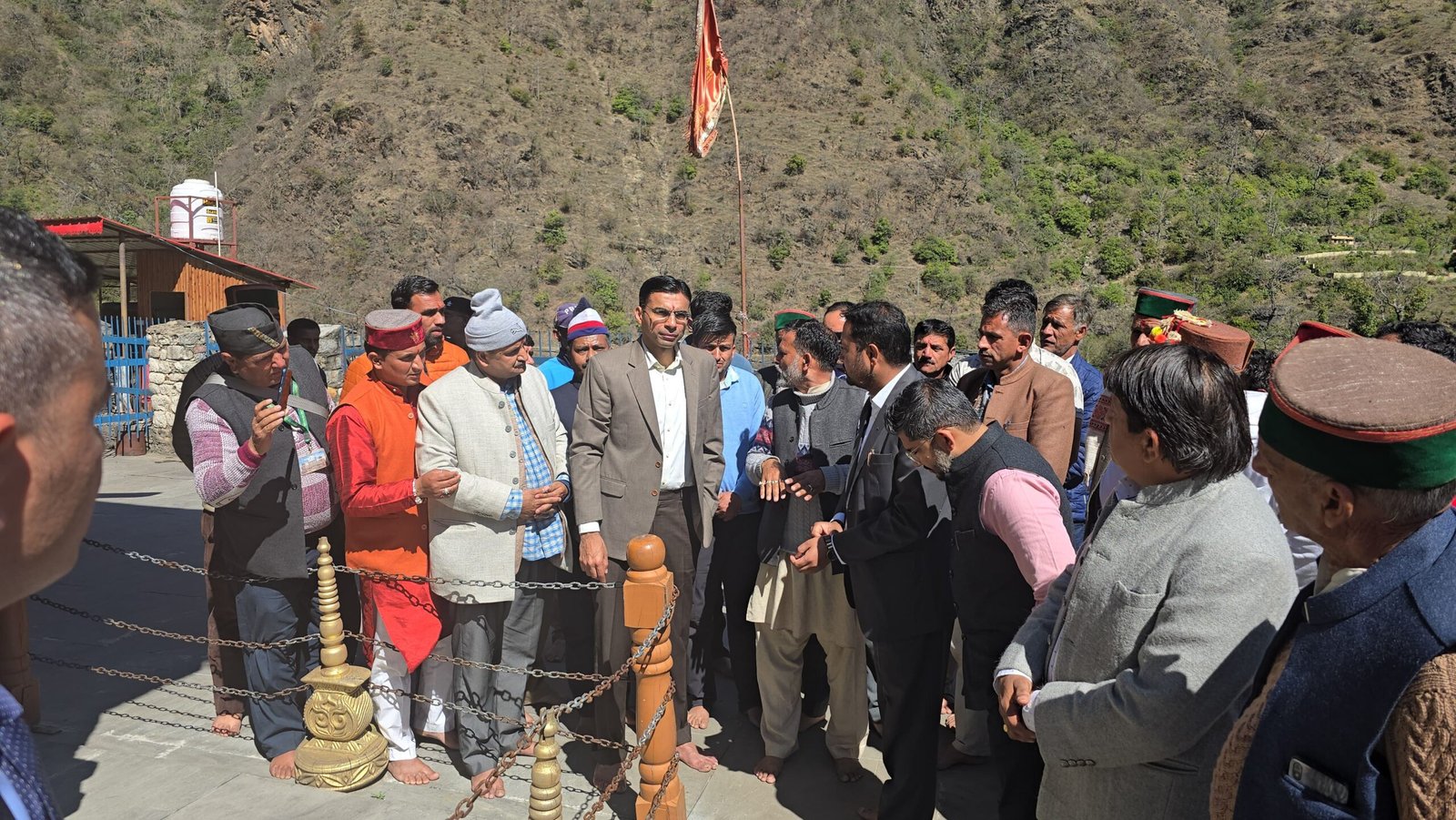 टौंस नदी के घाट तक बनेगी एप्रोच रोड़