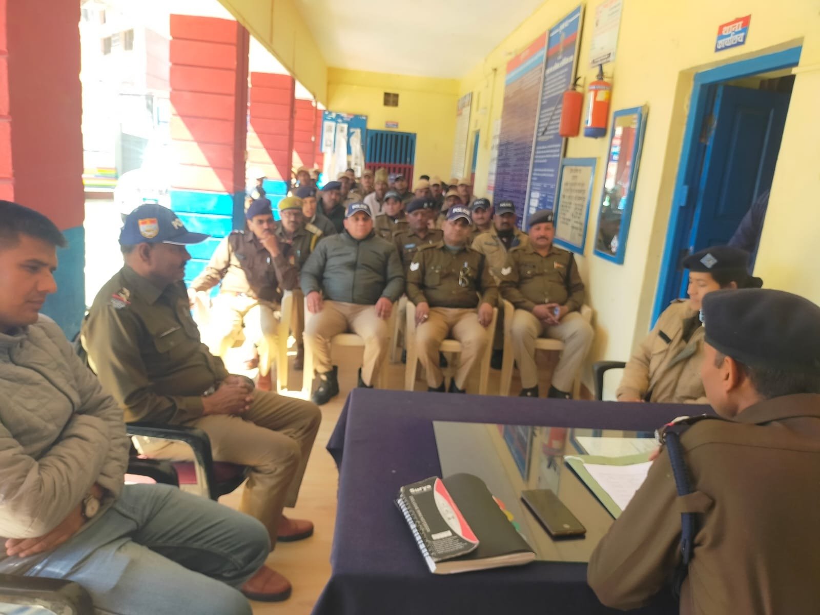 जारी दिशा-निर्देशों का सख्ती से पालन करने के निर्देश जारी दिशा-निर्देशों का सख्ती से पालन करने के निर्देश