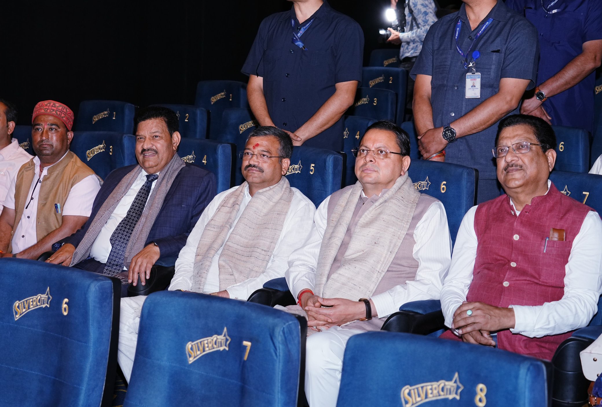 मुख्यमंत्री पुष्कर सिंह धामी गढ़वाली फीचर फ़िल्म “मेरी प्यारी बोई” के प्रीमियम में शामिल हुए