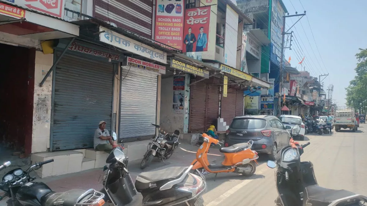 पहलगाम घटना के विरोध में पछवादून के बाजार रहे बंद, देहरादून में भी हुए विरोध-प्रदर्शन