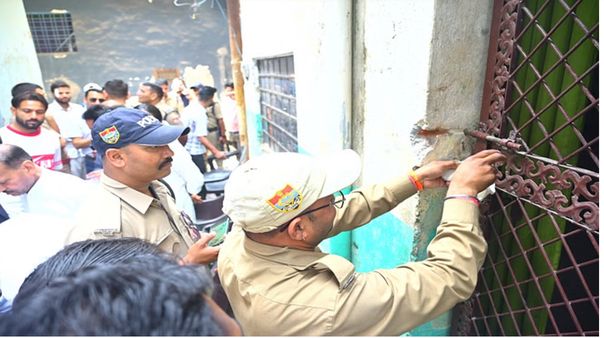 हल्द्वानी में अवैध मदरसों पर एक्शन, दूसरे दिन भी प्रशासन की कार्रवाई जारी