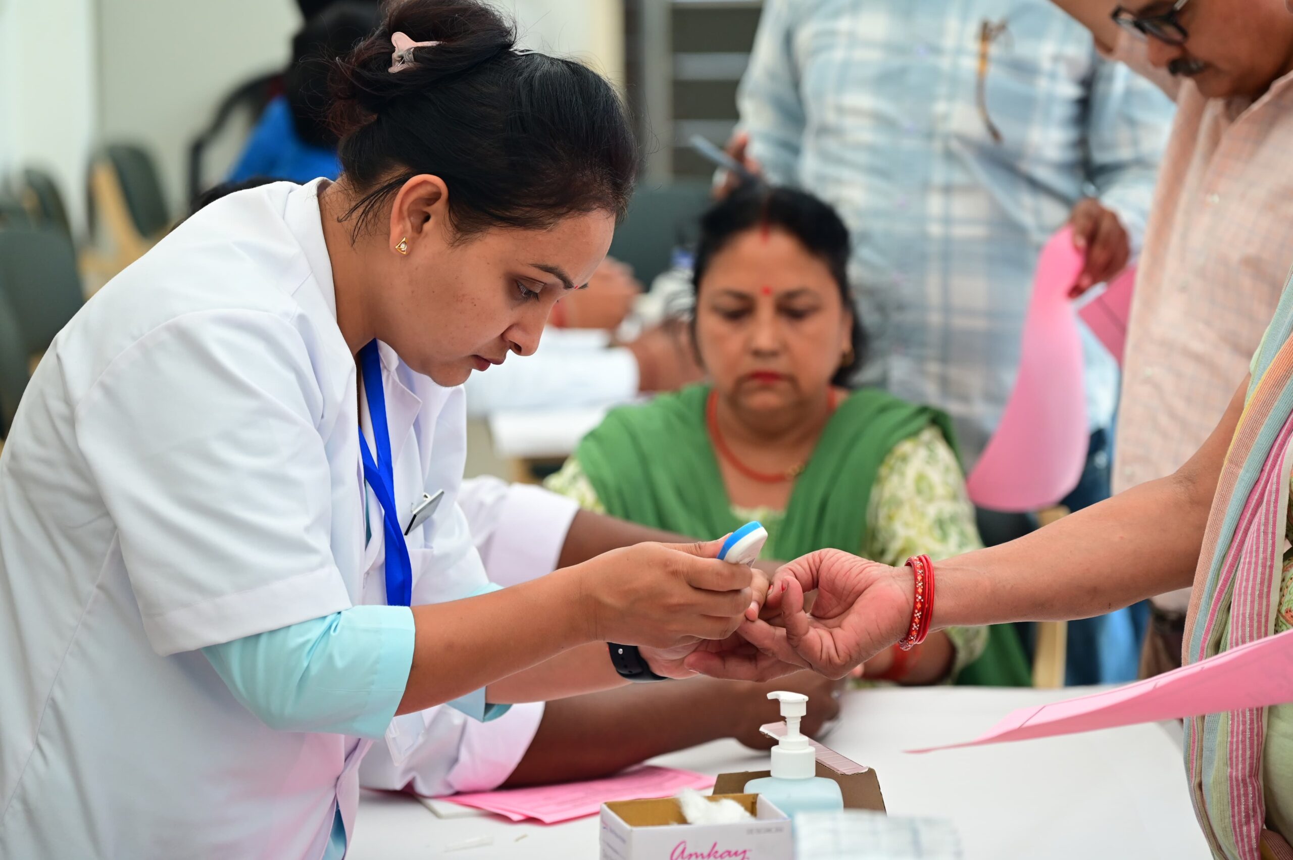 पत्रकारों के लिए मुख्यमंत्री धामी की पहल — देहरादून में विशेष स्वास्थ्य कैम्प का आयोजन