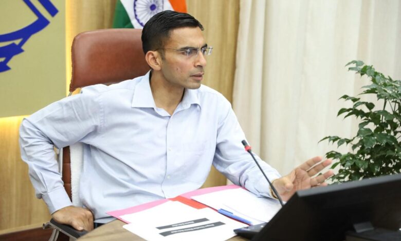 डीएम के निर्देश, पेयजल शिकायतों का डे-टू-डे निस्तारण रखें जारी डीएम के निर्देश, पेयजल शिकायतों का डे-टू-डे निस्तारण रखें जारी