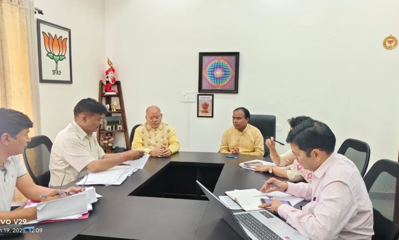 बॉन्ड का उल्लंघन करने वाले डॉक्टरों पर होगी कार्रवाईः डॉ. धन सिंह रावत बॉन्ड का उल्लंघन करने वाले डॉक्टरों पर होगी कार्रवाईः डॉ. धन सिंह रावत