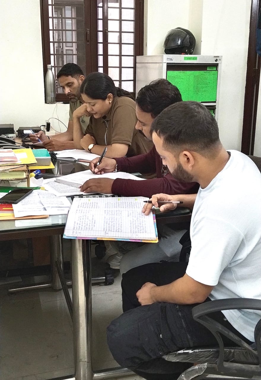 जल स्रोत और टैंकों का नियमित क्लोरीनेशन के साथ मेंटेन रखें पानी की गुणवत्ता