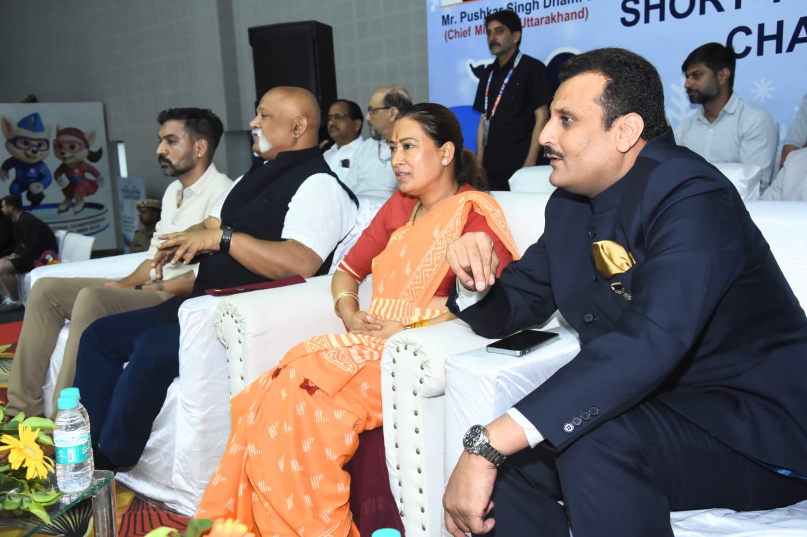 हिमाद्री आइस रिंक में जमी बर्फ पर भारत के सितारे चमके, 19 राज्यों की टीमें शामिल