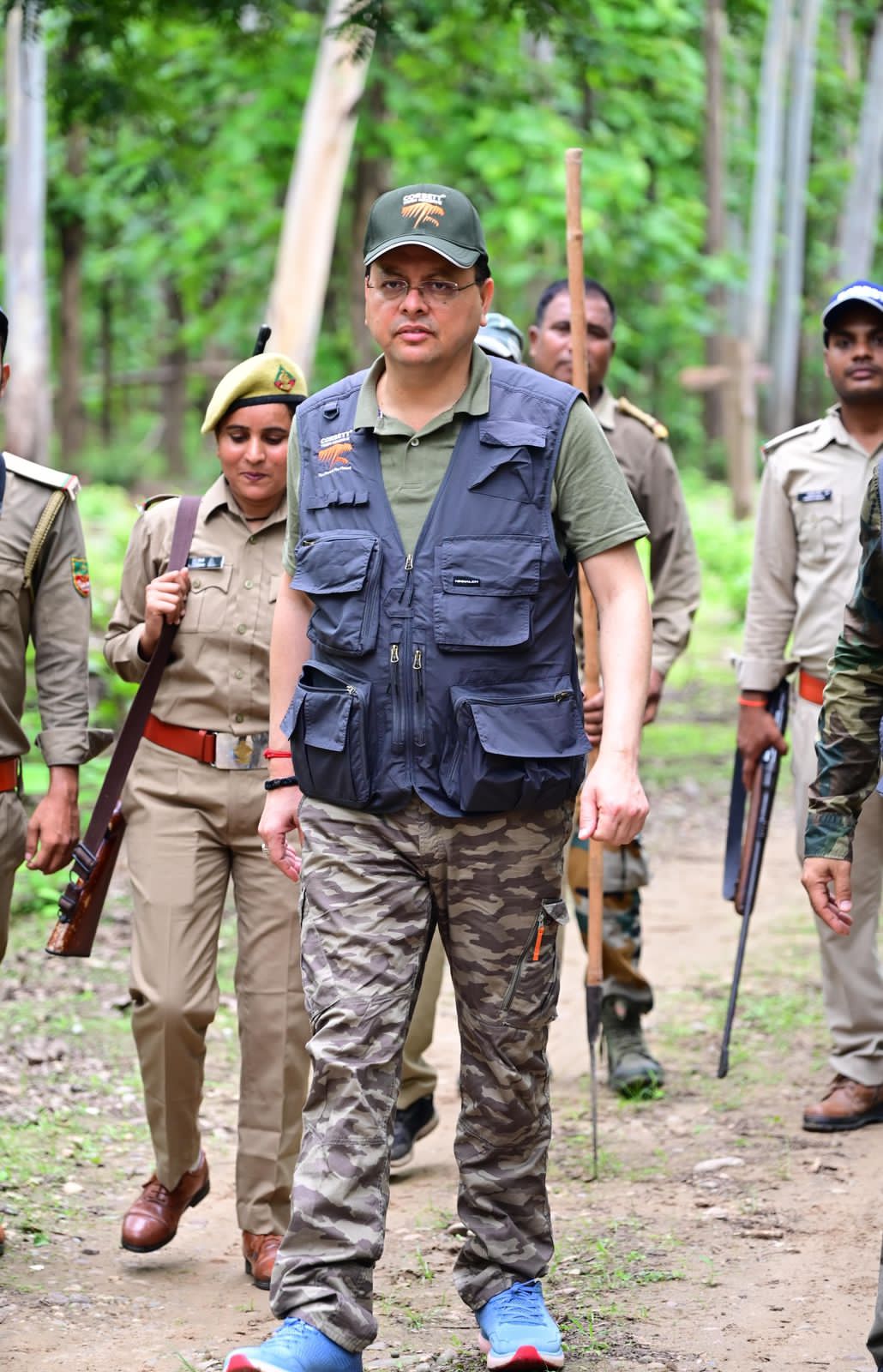 कार्बेट नेशनल पार्क में सीएम धामी ने किया जंगल सफारी का अनुभव