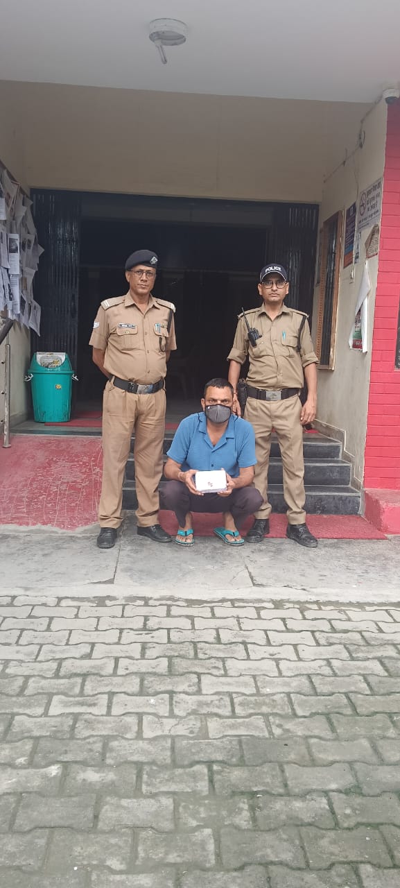 दून पुलिस की बडी सफलता : 01 अवैध नशा तस्कर को किया गिरफ्तार