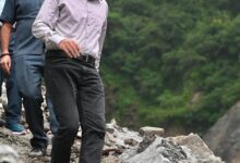 आपदाग्रस्त बटोली गांव में जिला प्रशासन ने 24 घंटे में तैयार किया वैकल्पिक मार्ग, संवेदनशील प्रशासन ने मौके पर ही दी राहत राशि