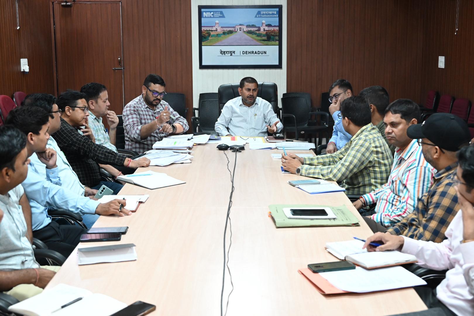 देहरादून में टेलीकॉम कमेटी की बैठक, नेटवर्क सैचुरेशन और लाइसेंस रजिस्ट्रेशन को लेकर सख्त निर्देश