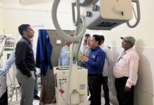 अपने चकराता जनमन का नए सीएचसी की जगह देखने डीएम स्वयं चढे पहाड़
