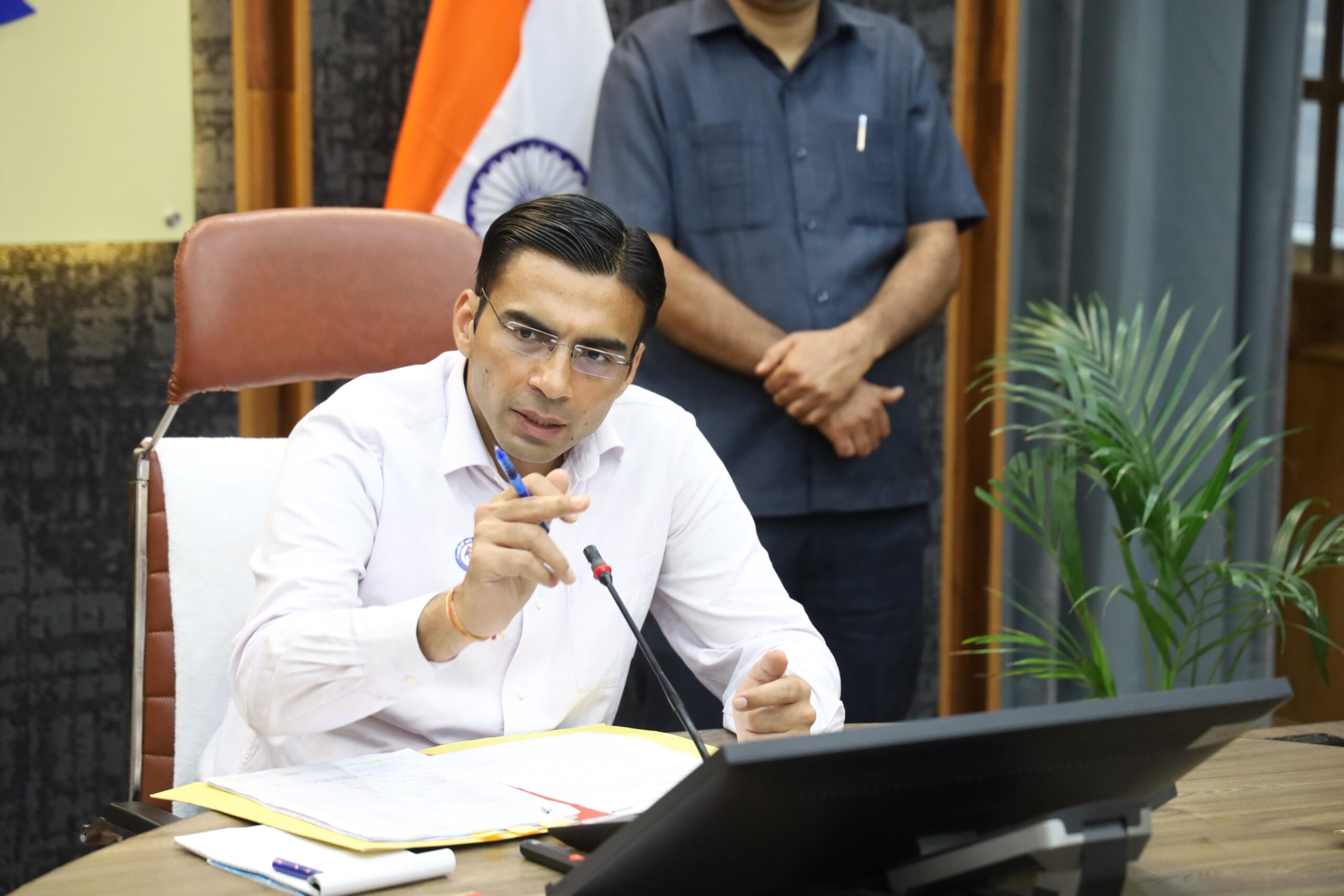 डीएम सविन बंसल ने दिलाया रिहान को शिक्षा का अधिकार, स्कूल ने की फीस माफी