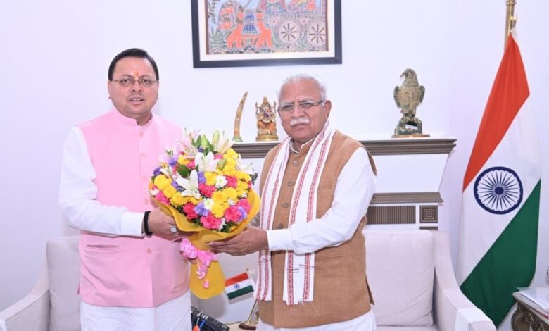 मुख्यमंत्री ने की केंद्रीय विद्युत मंत्री मनोहर लाल खट्टर से मुलाक़ात मुख्यमंत्री ने की केंद्रीय विद्युत मंत्री मनोहर लाल खट्टर से मुलाक़ात