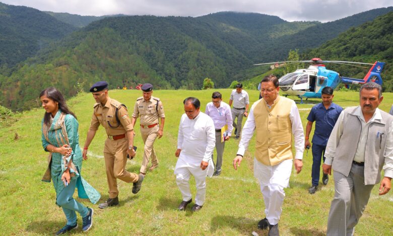 ग्राउण्ड जीरो पर पहुंचे कैबिनेट मंत्री डॉ. धन सिंह रावत, सीएम धामी के साथ किया आपदाग्रस्त क्षेत्र का दौरा