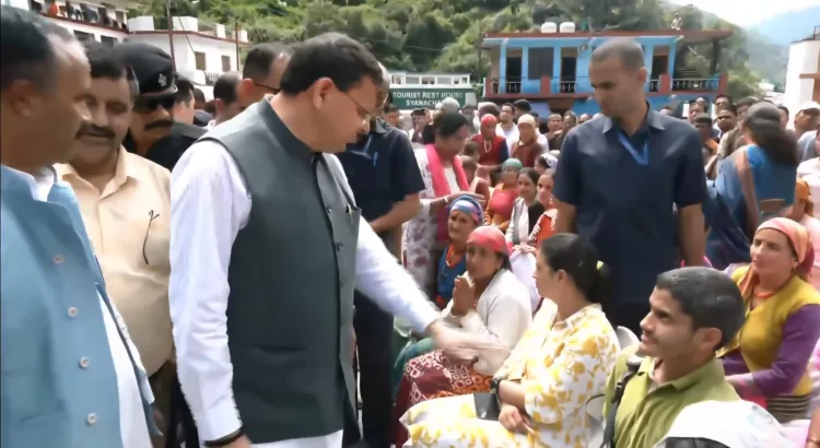 मुख्यमंत्री पुष्कर सिंह धामी ने जनपद की बड़कोट तहसील के स्यानाचट्टी में आपदा प्रभावित क्षेत्र का किया स्थलीय निरीक्षण मुख्यमंत्री पुष्कर सिंह धामी ने जनपद की बड़कोट तहसील के स्यानाचट्टी में आपदा प्रभावित क्षेत्र का किया स्थलीय निरीक्षण