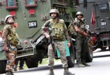 कुलगाम मुठभेड़: एक आतंकी ढेर, तीन जवान घायल