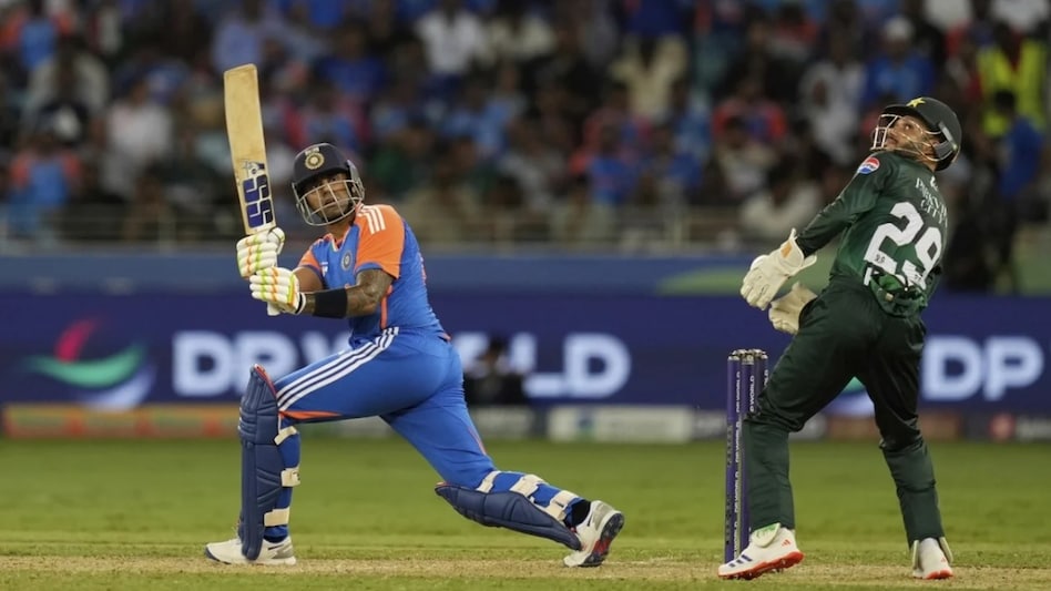 एशिया कप 2025 में भारत का जलवा: पाकिस्तान को 7 विकेट से हराया, सूर्यकुमार ने लगाया विजयी छक्का