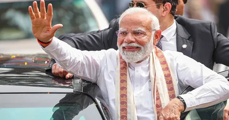 झारसुगुड़ा पहुंचे पीएम मोदी, ₹60,000 करोड़ की परियोजनाओं का करेंगे शुभारंभ