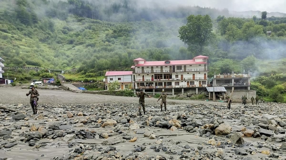 मसूरी-कानताल की सड़कों से टूटे सपने: होटेल उद्योग मांग में खड़ी है GST राहत