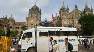 मुंबई में 400 किलो RDX धमाके की धमकी! 34 गाड़ियों में मानव बम होने का दावा, पुलिस हाई अलर्ट पर मुंबई में 400 किलो RDX धमाके की धमकी! 34 गाड़ियों में मानव बम होने का दावा, पुलिस हाई अलर्ट पर