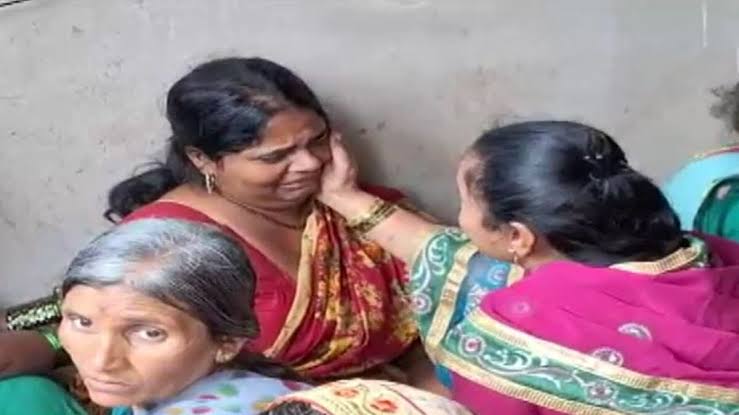 माँ की गोद तक आते-आते छीन गई जिंदगी: एक परिवार की कहानी माँ की गोद तक आते-आते छीन गई जिंदगी: एक परिवार की कहानी