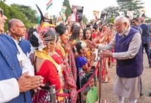 पीएम मोदी ने मणिपुर को दिया 36,000 करोड़ का पैकेज, राहत शिविरों में पहुँचे विस्थापितों से मिले