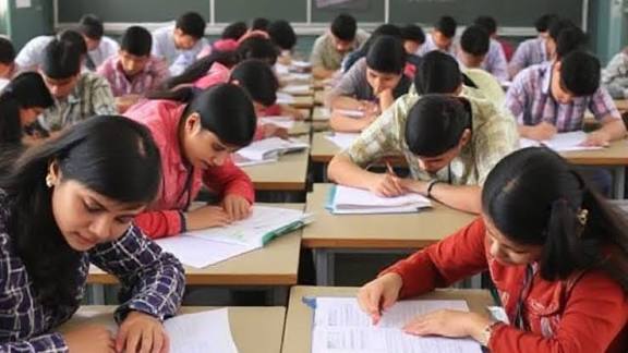 खिलाड़ियों और ओलंपियाड छात्रों के लिए CBSE का तोहफा: 10वीं बोर्ड परीक्षा अब दो बार होगी