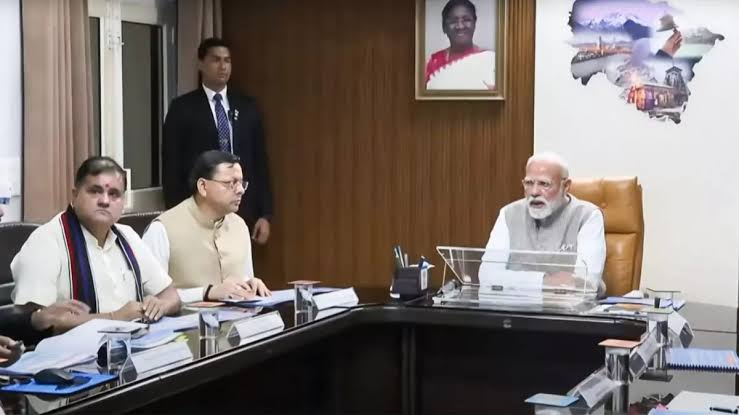 उत्‍तराखंड ‘आपदा प्रभावित’ जिलों की उड़ान-निगरानी: मोदी ने आरंभ किया दौरा