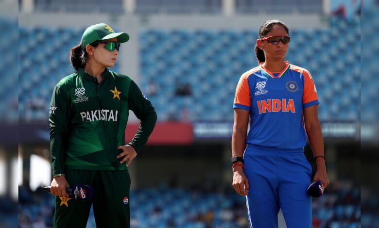 महिला वर्ल्ड कप 2025: पाकिस्तान ने जीता टॉस, भारत पहले बल्लेबाजी करेगी, जानें दोनों टीमों की प्लेइंग-11
