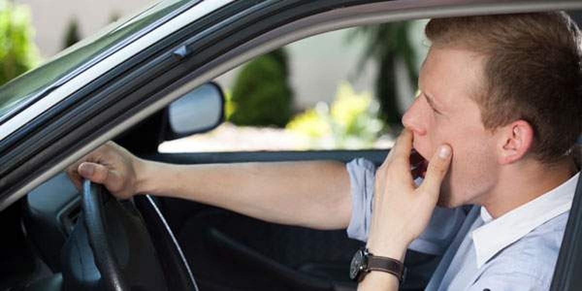 DU के छात्रों का कमाल: अब नींद में ड्राइविंग नहीं बनेगी हादसे की वजह, बना ऐसा डिवाइस जो तुरंत करेगा अलर्ट