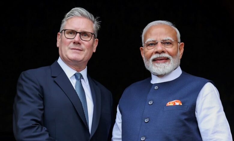 भारत और ब्रिटेन के बीच रिश्तों में नई ऊर्जा: दो दिवसीय दौरे पर मुंबई पहुंचे ब्रिटिश पीएम किएर स्टार्मर