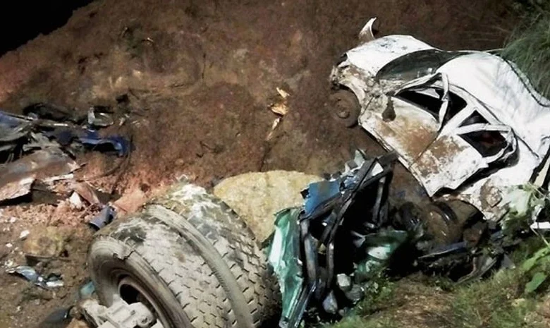 हिमाचल में भूस्खलन से बस दबी, 18 की मौत; कई लोग लापता