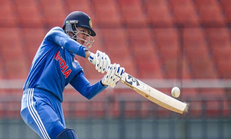 स्मृति मंधाना ने रचा इतिहास: 23 रन बनाकर तोड़ा 28 साल पुराना विश्व रिकॉर्ड