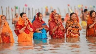 छठ का दूसरा दिन आज: ‘खरना’ पूजा से शुरू होगा 36-घंटे का निर्जला व्रत छठ का दूसरा दिन आज: ‘खरना’ पूजा से शुरू होगा 36-घंटे का निर्जला व्रत