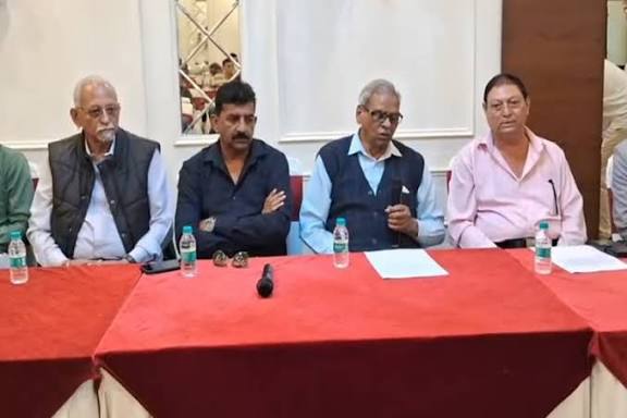 देहरादून में पहली बार महिला जिला क्रिकेट लीग का भव्य शुभारंभ, 25 नवंबर से होगी शुरुआत, प्रतियोगिता का आयोजन व्यापक उत्साह के बीच