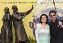 DDLJ के 30 साल पूरे: शाहरुख–काजोल ने लंदन में किया ‘राज–सिमरन’ स्टैच्यू का भव्य अनावरण DDLJ के 30 साल पूरे: शाहरुख–काजोल ने लंदन में किया ‘राज–सिमरन’ स्टैच्यू का भव्य अनावरण