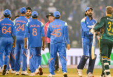 टीम इंडिया ने विशाखापट्टनम में 9 विकेट से दर्ज की धमाकेदार जीत, 2–1 से जीती ODI सीरीज़—गेंदबाज़ी और टॉप ऑर्डर का जलवा टीम इंडिया ने विशाखापट्टनम में 9 विकेट से दर्ज की धमाकेदार जीत, 2–1 से जीती ODI सीरीज़—गेंदबाज़ी और टॉप ऑर्डर का जलवा