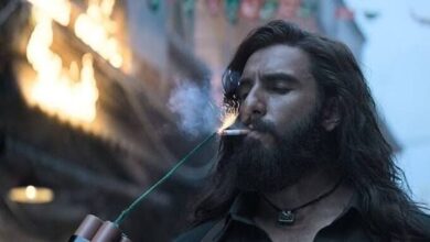 रणवीर सिंह की बहुप्रतीक्षित फिल्म ‘धुरंधर’ आज भी सिनेमाघरों में धमाकेदार प्रदर्शन कर रही है और बॉक्स ऑफिस पर इसकी कमाई में लगातार जबरदस्त उछाल देखने को मिल रहा है।