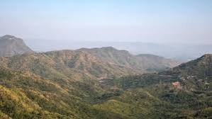 अरावली पहाड़ियों की सुरक्षा के लिए केंद्र सरकार का बड़ा फैसला, नई खनन लीज पर पूरी तरह रोक