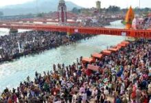 कड़ाके की ठंड में भी आस्था की गर्माहट: हरिद्वार-ऋषिकेश में गंगा स्नान को उमड़ा जनसैलाब, उत्तरकाशी में आज माघ मेले का शुभारंभ करेंगे सीएम धामी