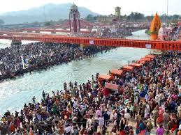 कड़ाके की ठंड में भी आस्था की गर्माहट: हरिद्वार-ऋषिकेश में गंगा स्नान को उमड़ा जनसैलाब, उत्तरकाशी में आज माघ मेले का शुभारंभ करेंगे सीएम धामी