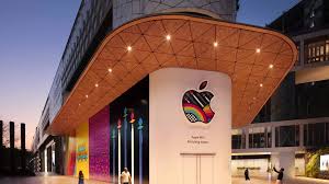 फोल्डेबल iPhone पर तेज़ी से काम कर रहा Apple, 2026 के अंत या 2027 की शुरुआत में लॉन्च की तैयारी