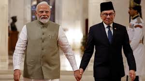 भारत-मलेशिया संबंधों को नई ऊँचाई देने मलेशिया पहुँचे प्रधानमंत्री मोदी, अनवर इब्राहिम से होगी अहम वार्ता