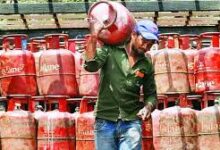 देश में कॉमर्शियल LPG का संकट गहराया: कई राज्यों में गैस सिलेंडर की सप्लाई ठप, होटल-रेस्टोरेंट कारोबार पर मंडराया खतरा; जमाखोरी रोकने के लिए सरकार ने लागू किया आवश्यक वस्तु अधिनियम