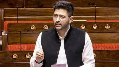 AAP में बढ़ा अंदरूनी टकराव: राघव चड्ढा को पद से हटाने के बाद विवाद गहराया, बोले – “मुझे खामोश किया गया, लेकिन मैं हारा नहीं हूं”