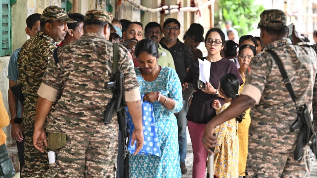 बंगाल की फलता सीट पर दोबारा मतदान का बड़ा फैसला: 285 बूथों पर फिर से वोटिंग होगी