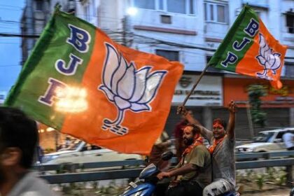 पश्चिम बंगाल में बीजेपी की ऐतिहासिक जीत, ममता बनर्जी ने नतीजों पर उठाए सवाल; 9 मई को नई सरकार का शपथ ग्रहण संभव