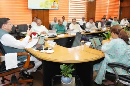 उत्तराखंड सरकार का बड़ा पर्यावरणीय कदम: सप्ताह में एक दिन मनाया जाएगा ‘नो व्हीकल डे’, सरकारी फ्लीट में 50% इलेक्ट्रिक वाहन शामिल करने का फैसला
