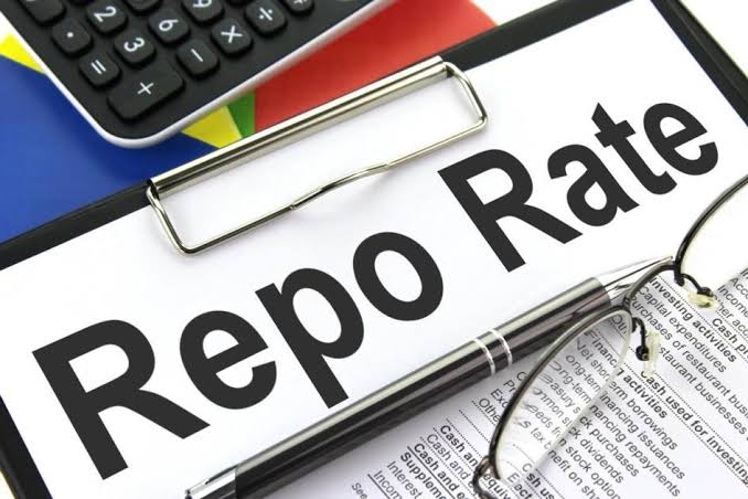महंगाई के बीच RBI का बड़ा फैसला, रेपो रेट बढ़कर 5.50% हुआ; महंगे हो सकते हैं लोन