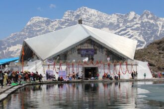 हेमकुंड साहिब में बना नया रिकॉर्ड, अब तक 3.68 लाख श्रद्धालुओं ने किए दर्शन